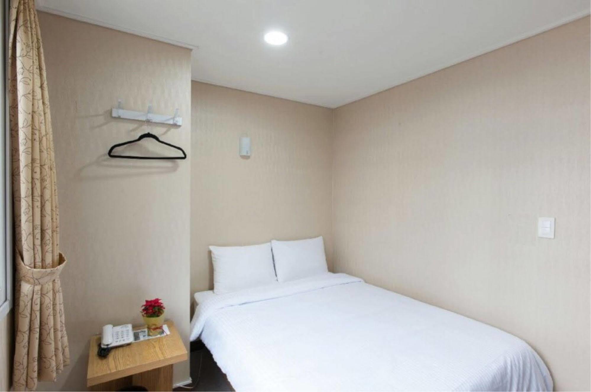 סיאול Benikea Hotel Flower מראה חיצוני תמונה